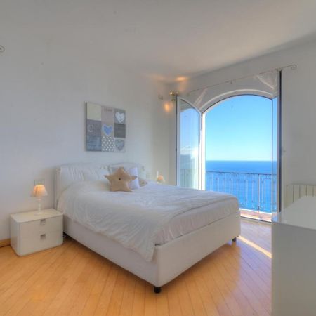 Villa Ischia Attico Sul Mare A Verezzi Borgio Verezzi Exterior photo